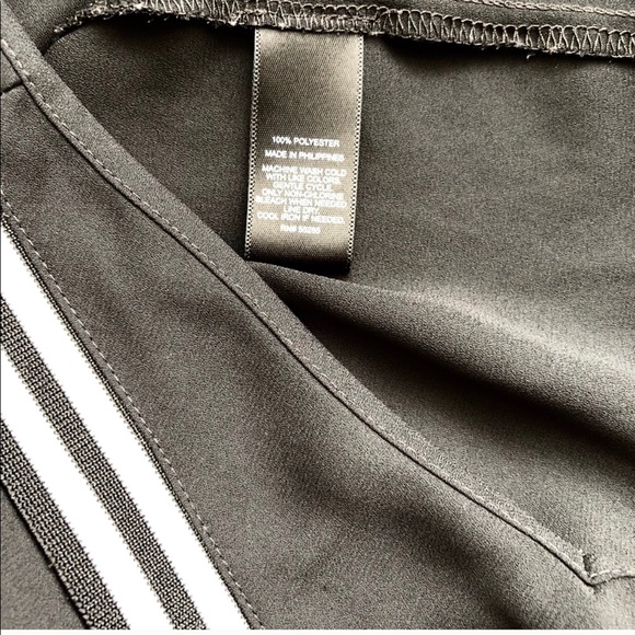 Express black sleeveless see through top with split back size Medium - Picture 7 of 7